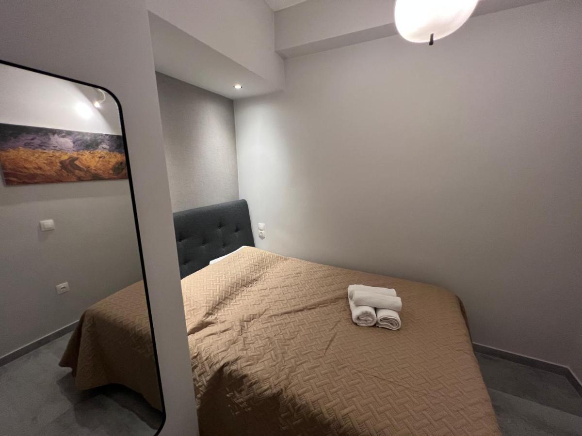 Chic Urban Escape By Thesbnb Apartment Thessaloniki